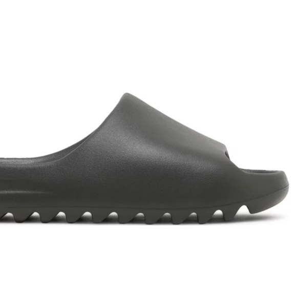 Yeezy Dark Onyx Slides - Picture 1 of 1